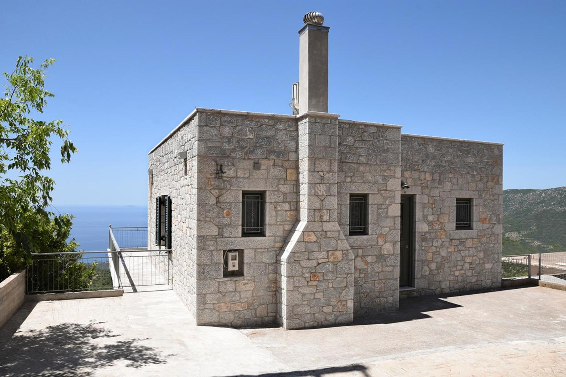 The Balcony Of Mani Villa Tseria Exterior photo