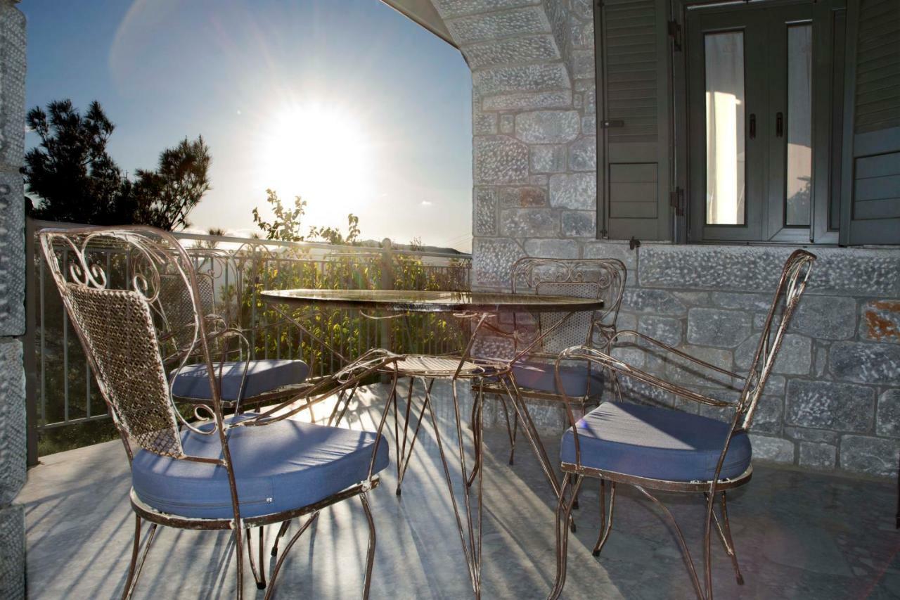 The Balcony Of Mani Villa Tseria Exterior photo